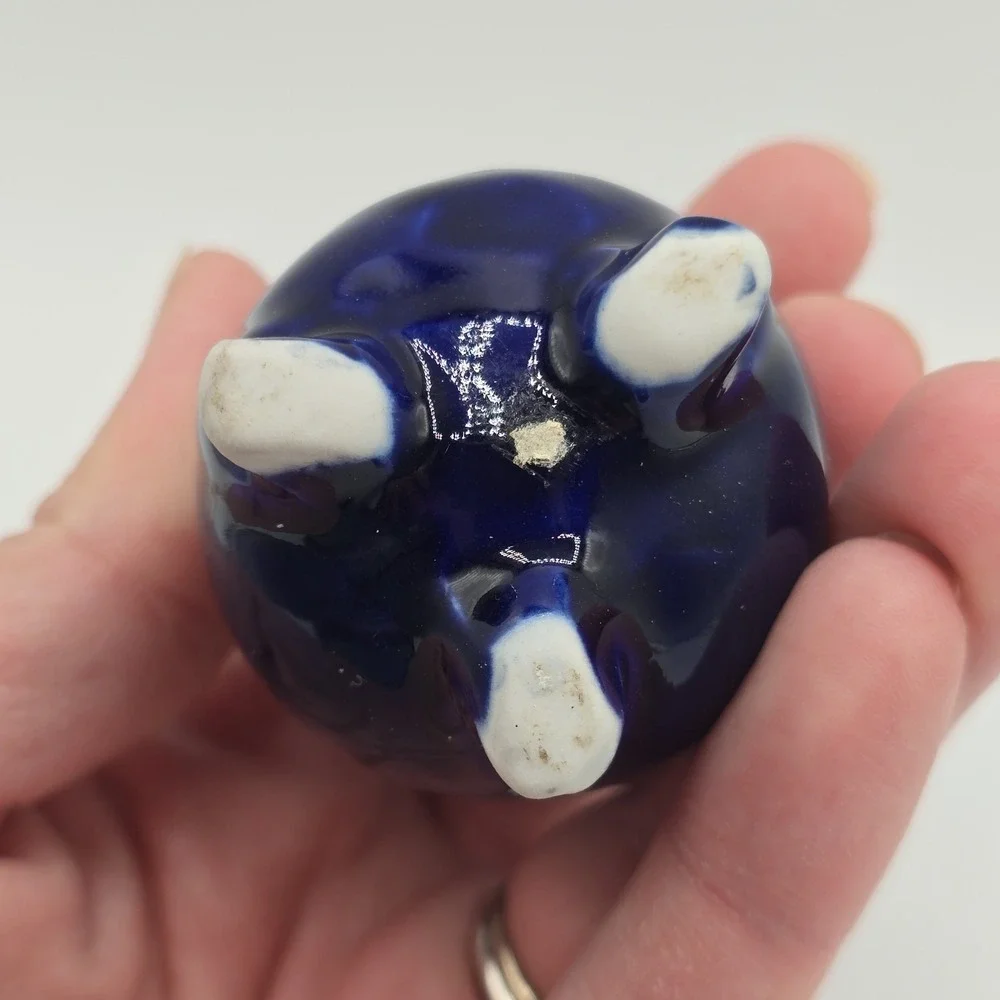 Cobalt Blue Oriental Tripod Toothpicks Holder Bud Vase Peacock Motif‎ 2.5